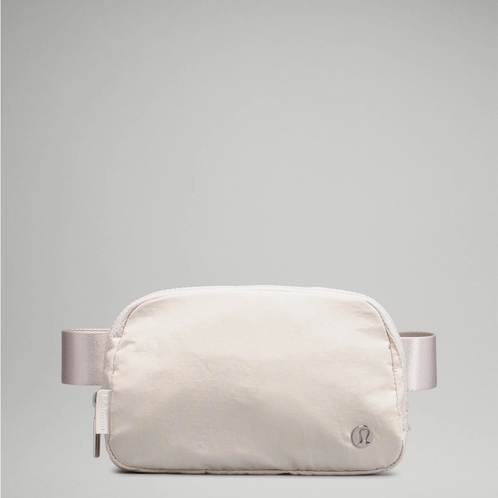NWT Lululemon Everywhere Belt Bag in White Opal